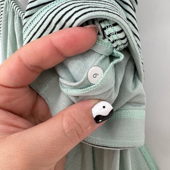 Lululemon No Limits Mint Green Tank with Shelf Bra - Picture 4 of 7